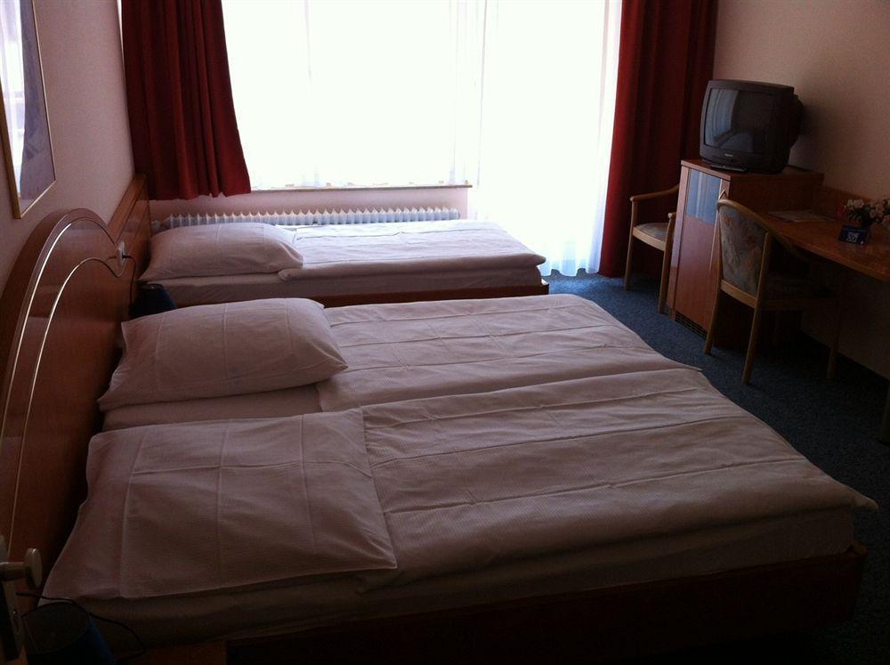 Hotel Europa Πφορτζχάιμ Εξωτερικό φωτογραφία