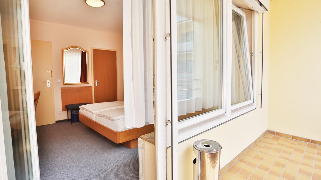 Hotel Europa Πφορτζχάιμ Εξωτερικό φωτογραφία