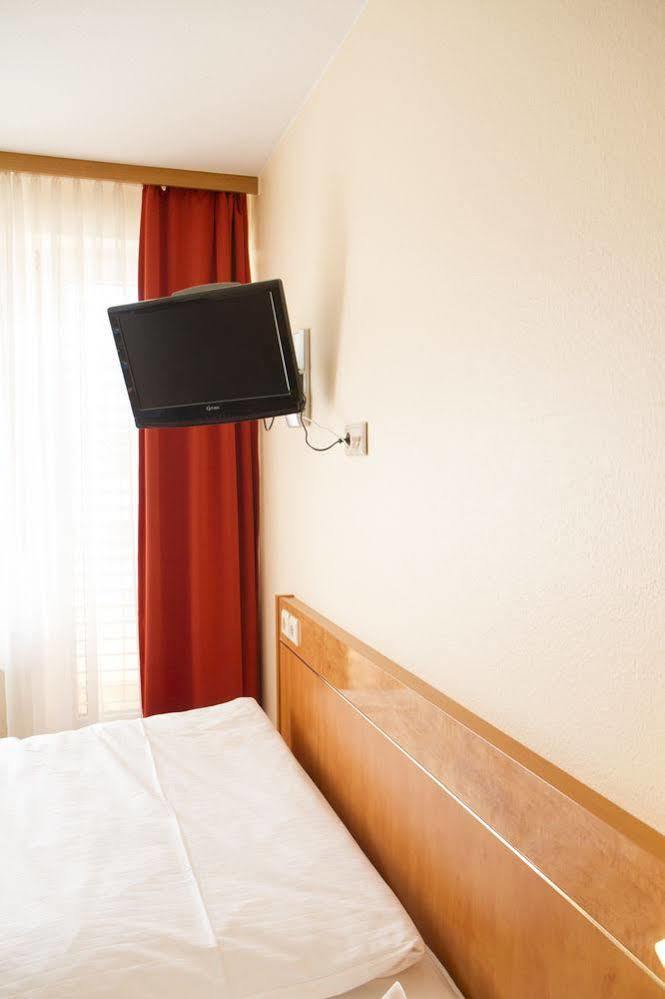 Hotel Europa Πφορτζχάιμ Εξωτερικό φωτογραφία